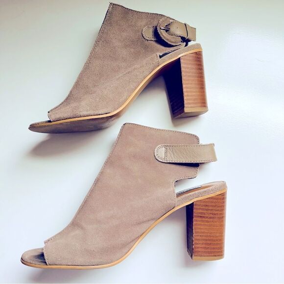 STEVE MADDEN Suede Catlyna Taupe Heel Sandal - Picture 2 of 8